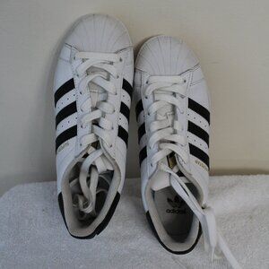 ADIDAS SUPERSTAR UNISEX SNEAKERS SIZE 4-1/2 WHITE WITH BLACK ACCENTS